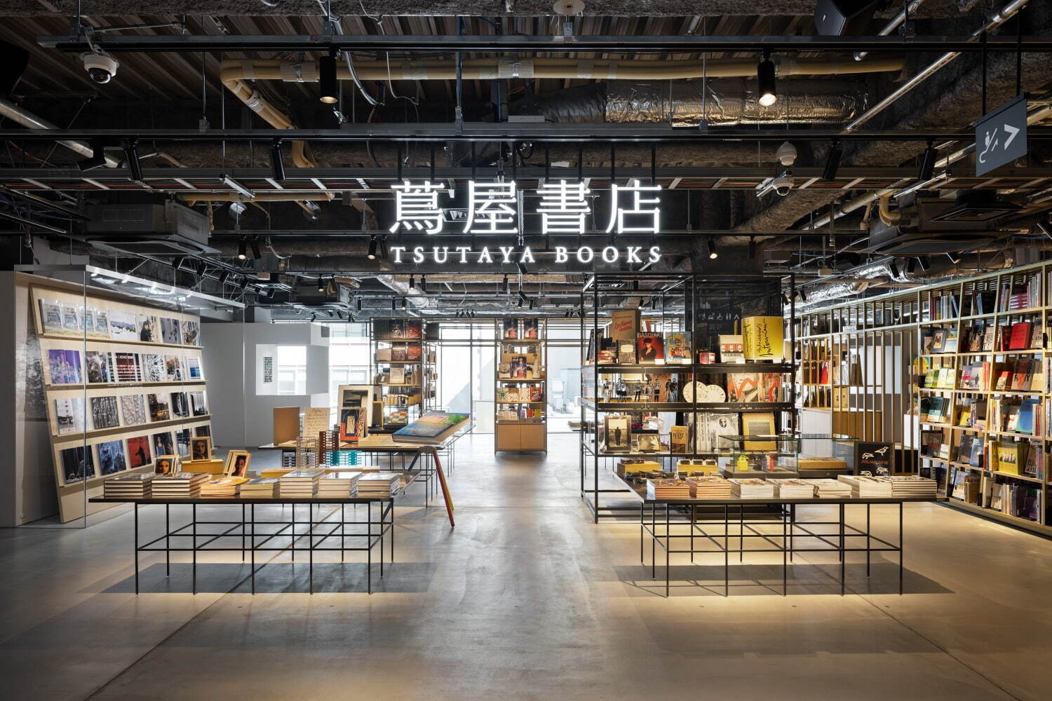京都 蔦屋書店で「夏のガラスペンフェア」月や動物、夕陽など多彩なモチーフを表現した約130本が集結｜写真10