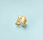 人気ブランド新作ジュエリー【2024年春夏】トレンド感溢れるネックレス＆ピアス、天然石やパールなど｜写真7