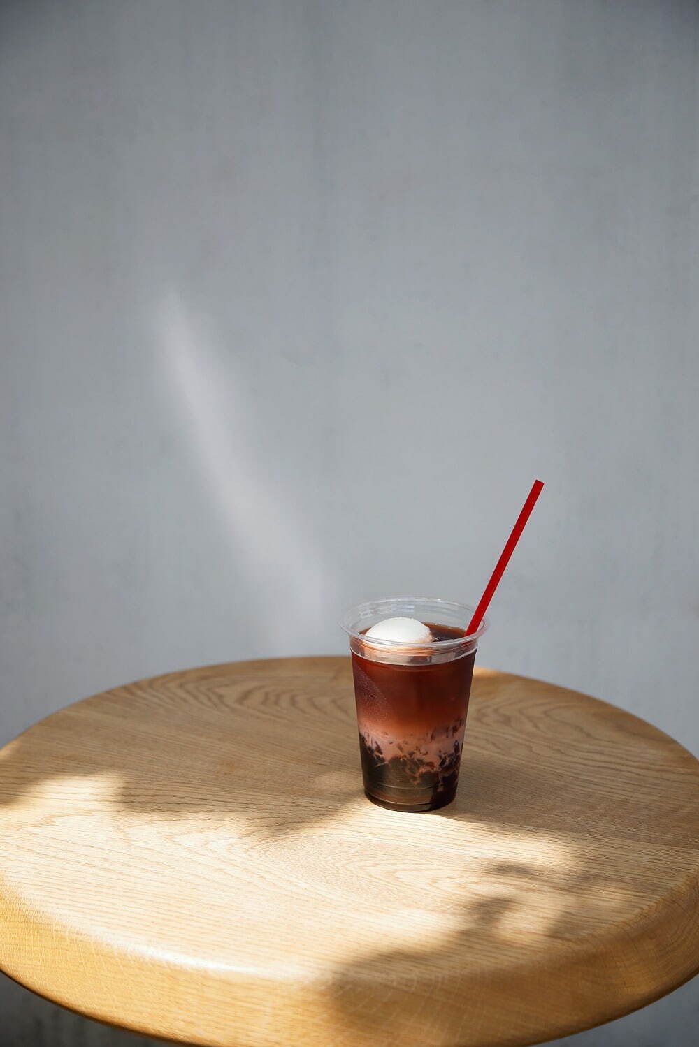 ＜トラヤあんスタンド＞“あんペースト入り”あずき茶×ミルクアイス「あんペーストフロート」