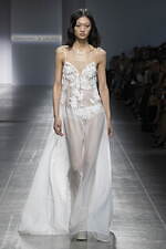 エルマンノ シェルヴィーノ 2025年春夏コレクション - テーラリングで解放する新たな女性像｜写真9