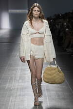 エルマンノ シェルヴィーノ 2025年春夏コレクション - テーラリングで解放する新たな女性像｜写真10