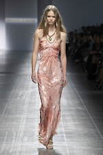 エルマンノ シェルヴィーノ 2025年春夏コレクション - テーラリングで解放する新たな女性像｜写真20