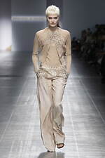 エルマンノ シェルヴィーノ 2025年春夏コレクション - テーラリングで解放する新たな女性像｜写真23