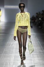 エルマンノ シェルヴィーノ 2025年春夏コレクション - テーラリングで解放する新たな女性像｜写真29