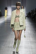 エルマンノ シェルヴィーノ 2025年春夏コレクション - テーラリングで解放する新たな女性像｜写真30