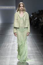 エルマンノ シェルヴィーノ 2025年春夏コレクション - テーラリングで解放する新たな女性像｜写真33