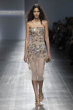 エルマンノ シェルヴィーノ 2025年春夏コレクション - テーラリングで解放する新たな女性像｜写真35