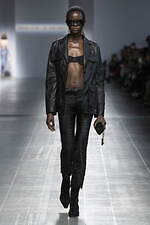 エルマンノ シェルヴィーノ 2025年春夏コレクション - テーラリングで解放する新たな女性像｜写真46