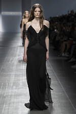 エルマンノ シェルヴィーノ 2025年春夏コレクション - テーラリングで解放する新たな女性像｜写真49