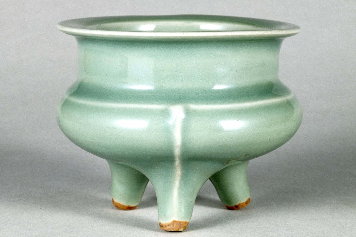 美術館｜「中国陶磁展」東京・松岡美術館で - “釉薬が織りなす多彩な表情”三彩や青磁などの陶磁器を公開