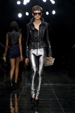 バーバリー プローサム(BURBERRY PRORSUM)、2011年春夏ウィメンズコレクション｜写真26