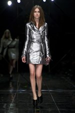 バーバリー プローサム(BURBERRY PRORSUM)、2011年春夏ウィメンズコレクション｜写真32