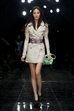 バーバリー プローサム(BURBERRY PRORSUM)、2011年春夏ウィメンズコレクション｜写真33