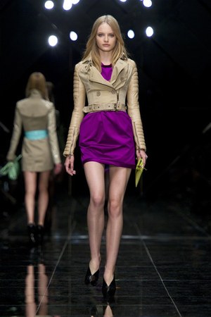 バーバリー プローサム(BURBERRY PRORSUM)、2011年春夏ウィメンズコレクション|写真11
