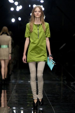 バーバリー プローサム(BURBERRY PRORSUM)、2011年春夏ウィメンズコレクション|写真15