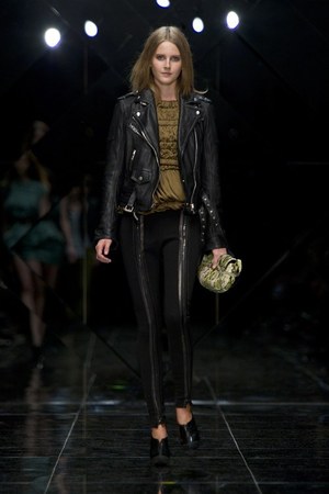 バーバリー プローサム(BURBERRY PRORSUM)、2011年春夏ウィメンズコレクション|写真21