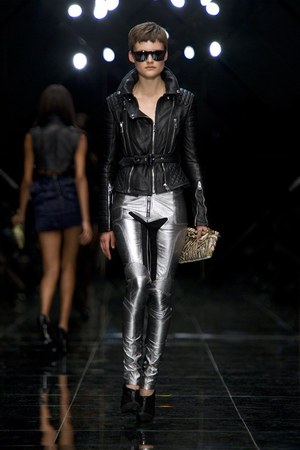 バーバリー プローサム(BURBERRY PRORSUM)、2011年春夏ウィメンズコレクション|写真26