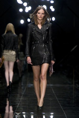 バーバリー プローサム(BURBERRY PRORSUM)、2011年春夏ウィメンズコレクション|写真27