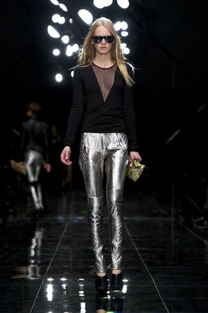 バーバリー プローサム(BURBERRY PRORSUM)、2011年春夏ウィメンズコレクション|写真28