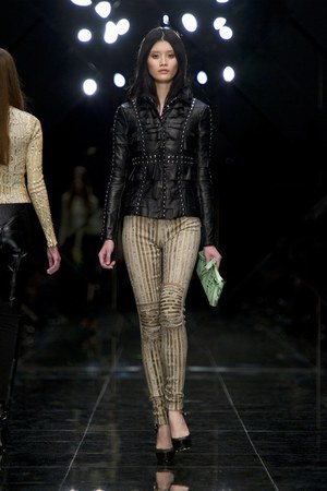 バーバリー プローサム(BURBERRY PRORSUM)、2011年春夏ウィメンズコレクション|写真38