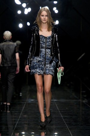 バーバリー プローサム(BURBERRY PRORSUM)、2011年春夏ウィメンズコレクション|写真38