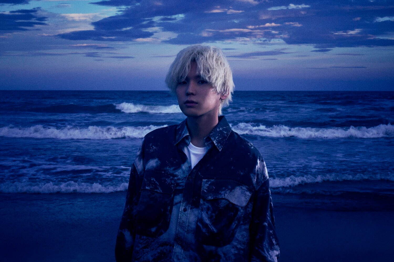 秋山黄色の全国ライブツアー「秋山黄色 NON-REM WALK TOUR」全国10都市で10公演