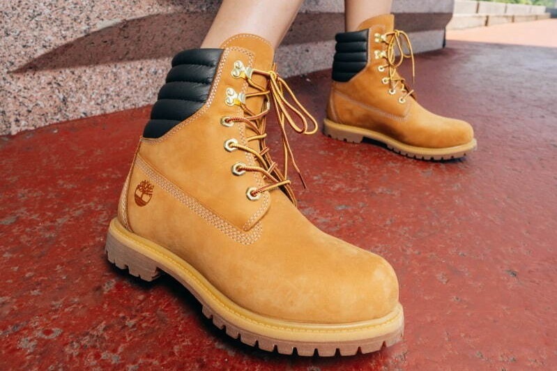 原宿｜ティンバーランドのレイ ビームス限定「8インチパファーブーツ」中綿入りパットやピンク×グレーの靴紐