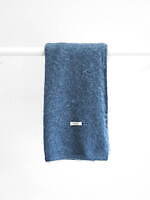 フジ24年秋冬ニット、上質なウールカシミヤのハイネックニットや“ふんわり”モヘアマフラー｜写真20