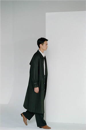 フジ24年秋冬ニット、上質なウールカシミヤのハイネックニットや“ふんわり”モヘアマフラー｜写真53