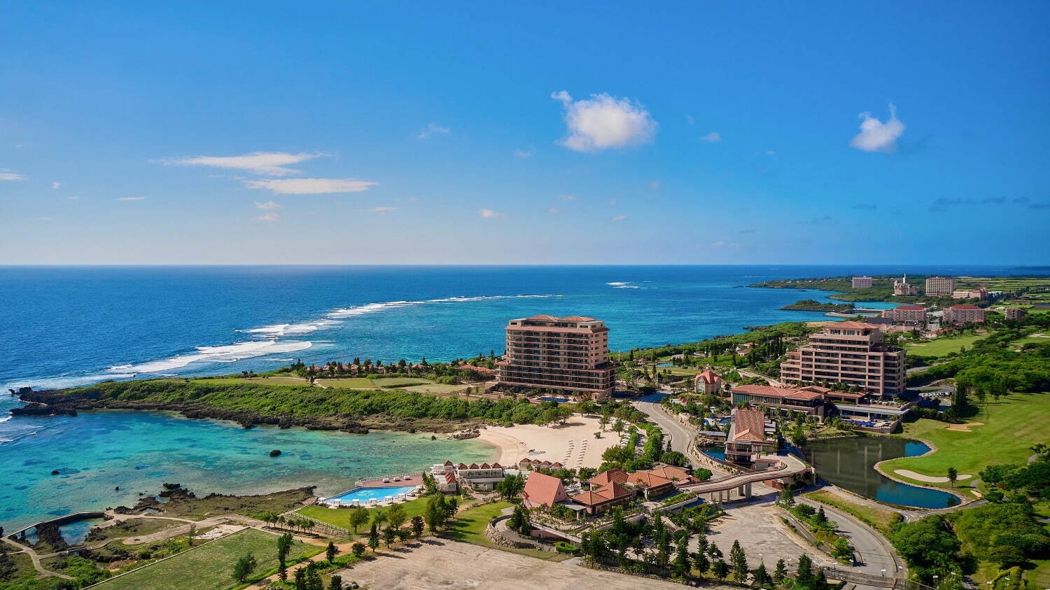 宮古島「ホテル シギラミラージュ ビーチフロント」オーシャンビューの景色＆白砂や紺碧の部屋｜写真1