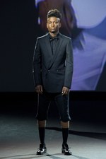 オズワルド ボーテング(OZWALD BOATENG)、モデル100人登場の壮大なメンズ・コレクション：ロンドン・ファッション・ウィーク2011年春夏｜写真1