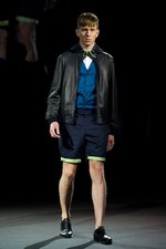 オズワルド ボーテング(OZWALD BOATENG)、モデル100人登場の壮大なメンズ・コレクション：ロンドン・ファッション・ウィーク2011年春夏｜写真32