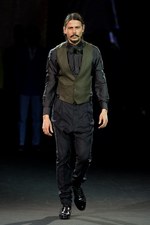 オズワルド ボーテング(OZWALD BOATENG)、モデル100人登場の壮大なメンズ・コレクション：ロンドン・ファッション・ウィーク2011年春夏｜写真43