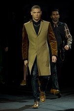 オズワルド ボーテング(OZWALD BOATENG)、モデル100人登場の壮大なメンズ・コレクション：ロンドン・ファッション・ウィーク2011年春夏｜写真59