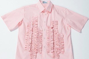 ヴィヴィアーノのメンズコレクションが25年春夏デビュー、ラッフル付き半袖シャツや“薔薇柄”コート