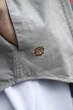 ナナミカ“山”のワンポイント刺繍を施したシャツジャケットやパンツ、オーガニックコットン×ウールで｜写真9