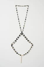 ミューラルの24年秋冬、“花降りそそぐ”刺繍レースのドレス＆“夜にきらめく宝石”ビスチェなど｜写真10