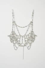 ミューラルの24年秋冬、“花降りそそぐ”刺繍レースのドレス＆“夜にきらめく宝石”ビスチェなど｜写真5