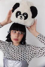 キャンディ ストリッパー24年秋、大ぶりリボンのニットカーディガン＆スマイルの総柄デニム｜写真24