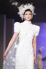 ユミカツラの桂由美追悼ショーにウェディングドレス100着、すべては花嫁のために｜写真19