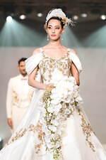 ユミカツラの桂由美追悼ショーにウェディングドレス100着、すべては花嫁のために｜写真25