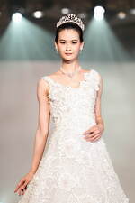 ユミカツラの桂由美追悼ショーにウェディングドレス100着、すべては花嫁のために｜写真28