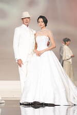 ユミカツラの桂由美追悼ショーにウェディングドレス100着、すべては花嫁のために｜写真36