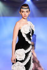 ユミカツラの桂由美追悼ショーにウェディングドレス100着、すべては花嫁のために｜写真46