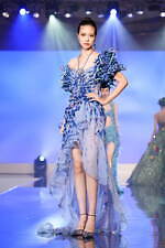 ユミカツラの桂由美追悼ショーにウェディングドレス100着、すべては花嫁のために｜写真51