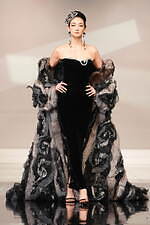 ユミカツラの桂由美追悼ショーにウェディングドレス100着、すべては花嫁のために｜写真63