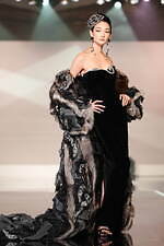 ユミカツラの桂由美追悼ショーにウェディングドレス100着、すべては花嫁のために｜写真64