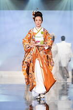 ユミカツラの桂由美追悼ショーにウェディングドレス100着、すべては花嫁のために｜写真69