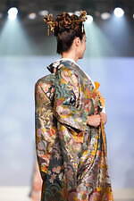 ユミカツラの桂由美追悼ショーにウェディングドレス100着、すべては花嫁のために｜写真72