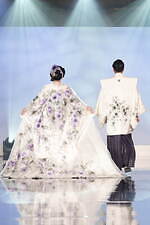 ユミカツラの桂由美追悼ショーにウェディングドレス100着、すべては花嫁のために｜写真80